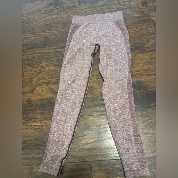 Gymshark Pants - 🔥GYMSHARK Flex Leggings- S (winterberry) tag is gone so see pics for size.
